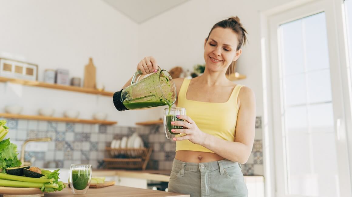 होली के रंग उतरे, लेकिन थकान रह गई? ऐसे करें शरीर और स्किन की नेचुरल क्लीनिंग