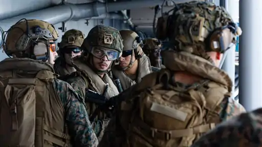 अमेरिका का ईरान पर नया प्लान: यूरेनियम कब्जे की तैयारी, हजारों सैनिक तैनाती पर फोकस अमेरिका का ईरान पर नया प्लान: यूरेनियम कब्जे की तैयारी, हजारों सैनिक तैनाती पर फोकस