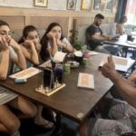 फोन से दूरी, डिस्काउंट की गारंटी ! रेस्तरां का नया एक्सपेरिमेंट