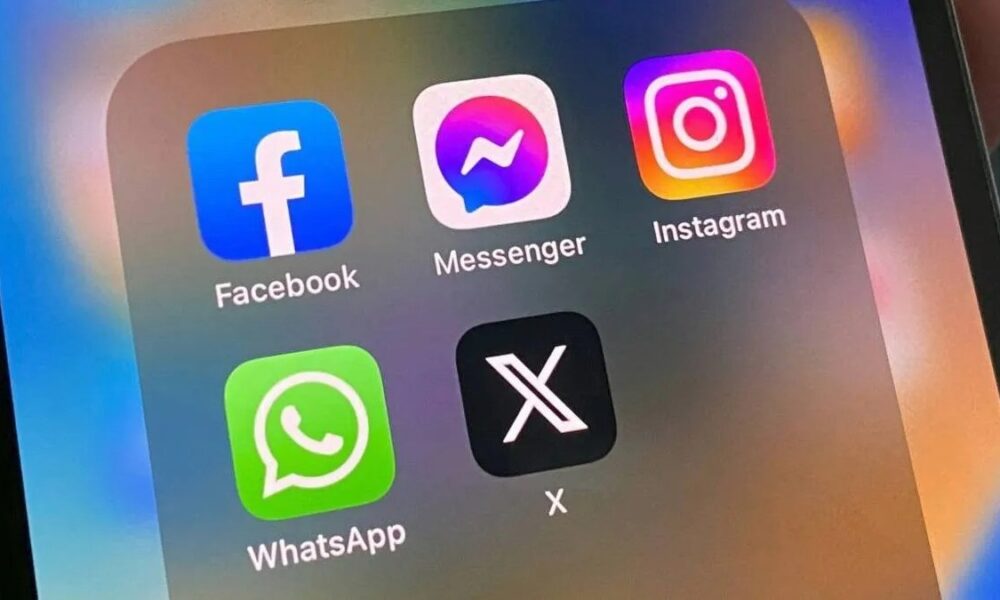 Social media पर लगी पाबंदी, सरकार ने लिया बड़ा फैसला