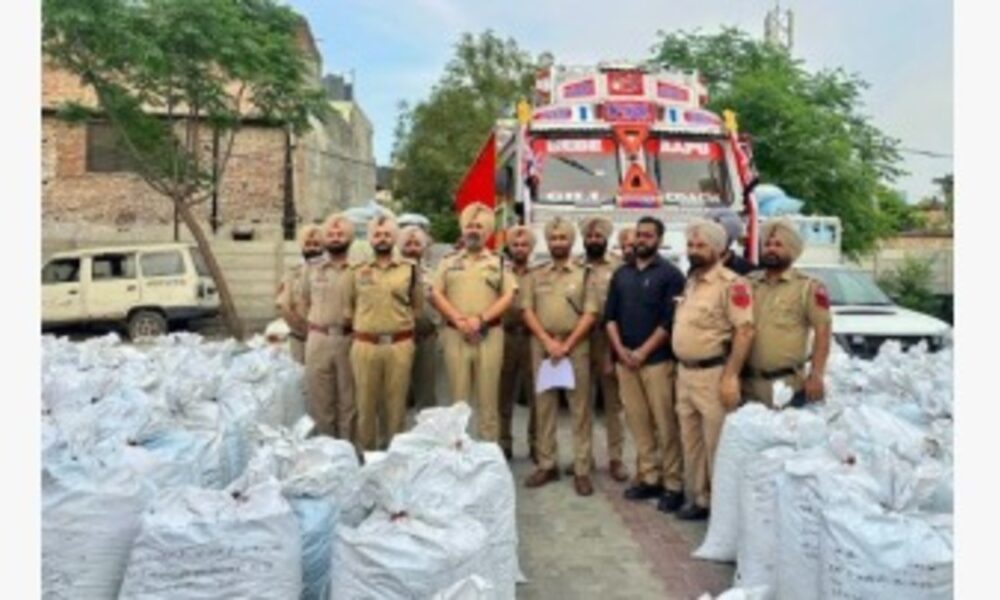 नशे के खिलाफ लुधियाना पुलिस को बड़ी कामयाबी- जमालपुर पुलिस ने 31 क्विंटल भुक्की चूरा पोस्त समेत 4 वाहन किए बरामद
