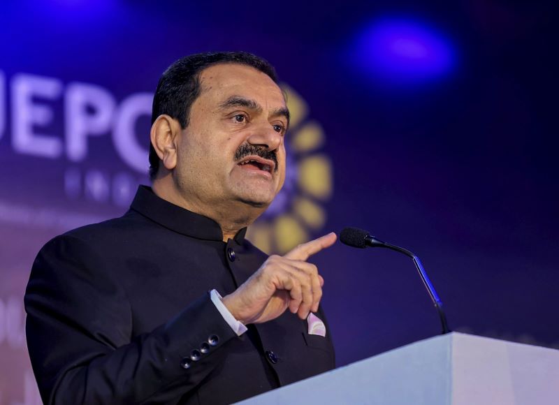एशिया में दौलत का नया बादशाह: गौतम अडानी ने मुकेश अंबानी को पीछे छोड़ा