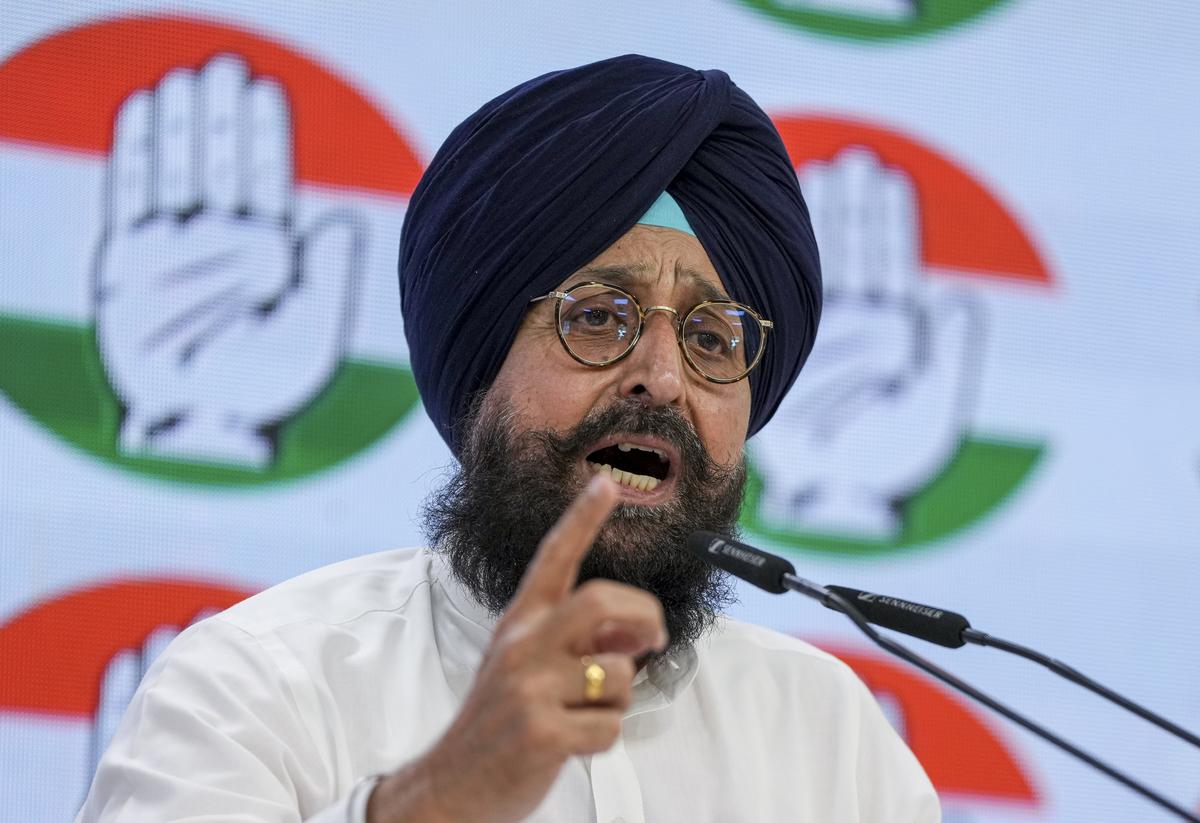 AAP में अंदरूनी कलह पर प्रताप सिंह बाजवा का तंज, बोले— ‘यह विचारधारा नहीं, सत्ता की लड़ाई’