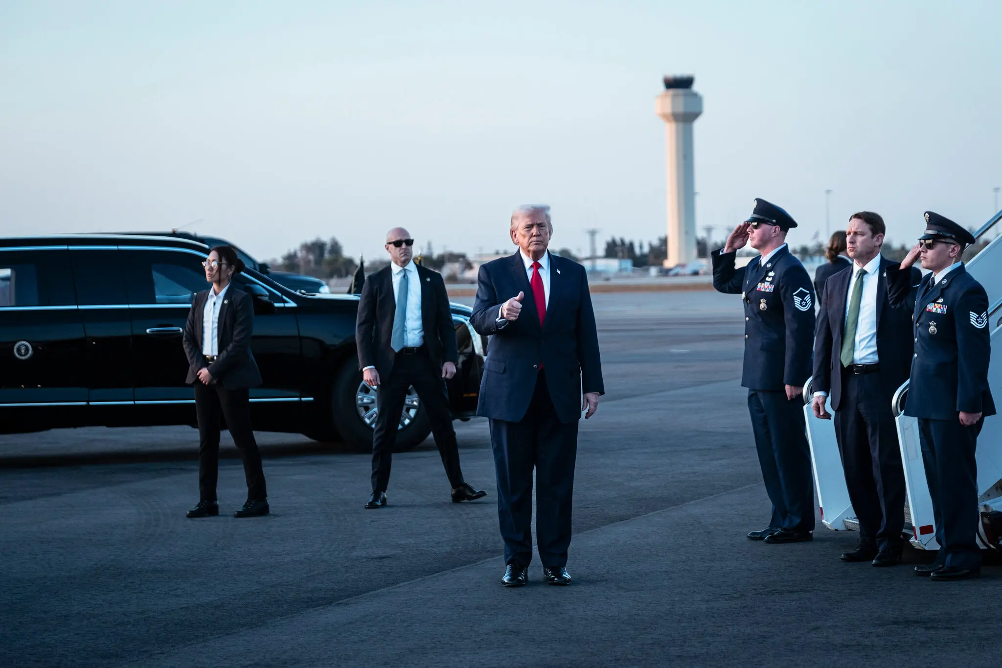 फ्लोरिडा एयरपोर्ट का नाम बदलेगा, ट्रम्प के नाम पर रखने की तैयारी