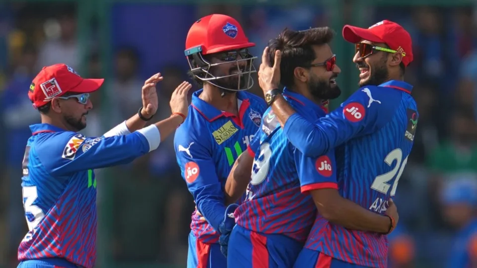 IPL 2026 : दिल्ली की दमदार जीत, मुंबई को 6 विकेट से हराया; समीर रिजवी की तूफानी पारी