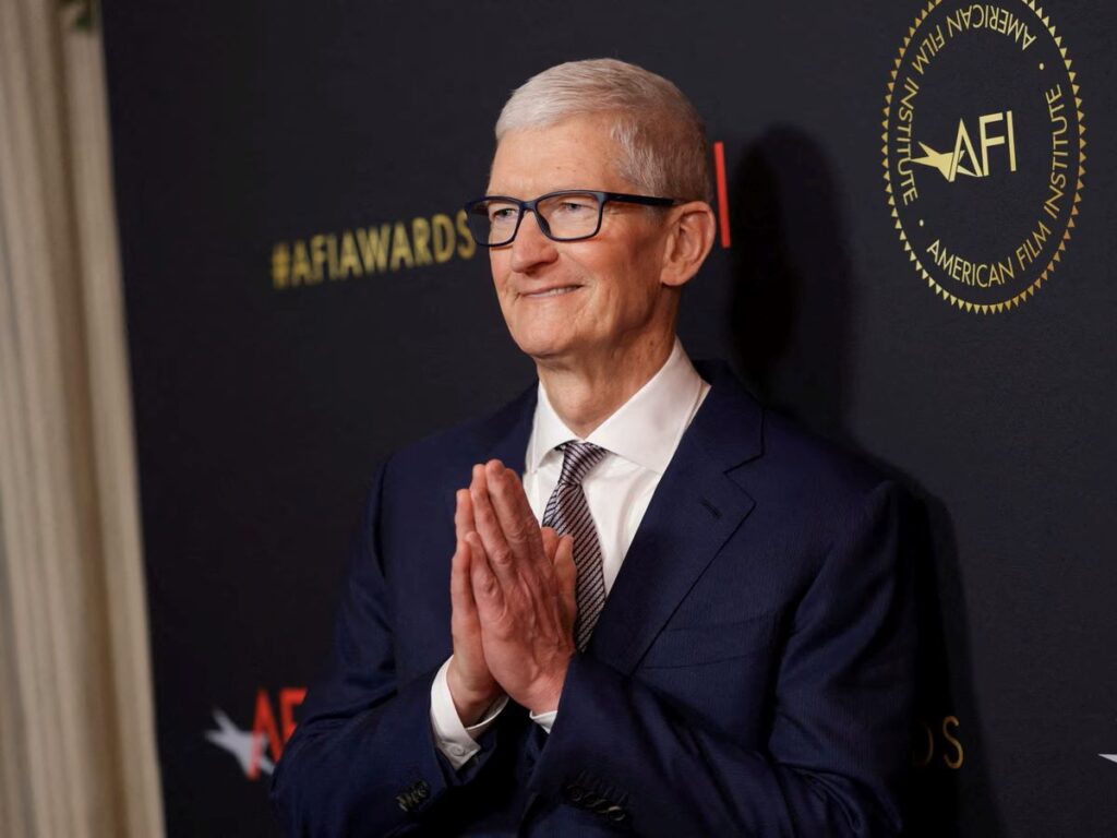 एप्पल का नया दौर शुरू: टिम कुक के बाद जॉन टर्नस बनेंगे कंपनी के अगले सीईओ