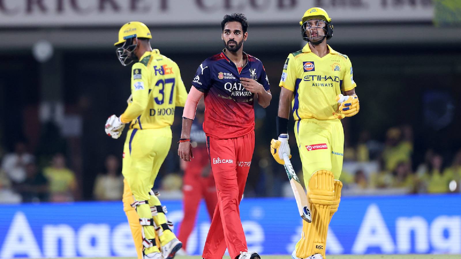 IPL 2026: आज का दूसरा मुकाबला RCB vs CSK, चिन्नास्वामी में भिड़ंत, बेंगलुरु लय में – चेन्नई जीत की तलाश में