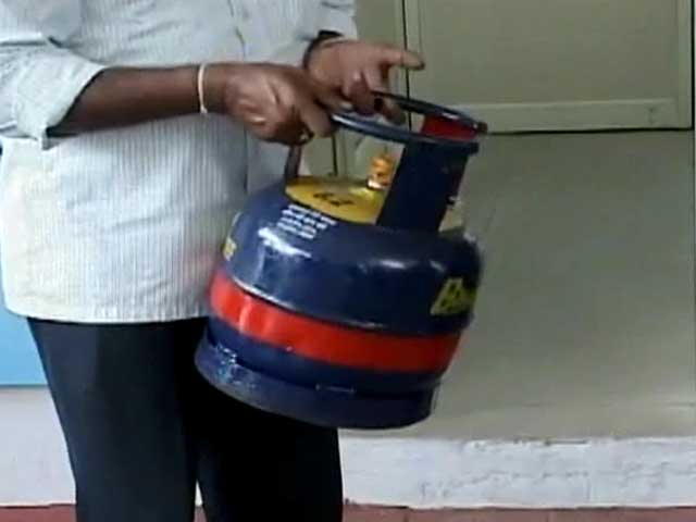 5 किलो LPG सिलेंडर पर केंद्र का बड़ा ऐलान, प्रवासी मजदूरों को मिलेगी राहत