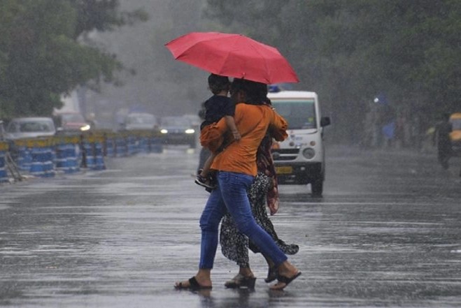 क्यों पड़ रही है अप्रैल में उत्तर भारत में बेमौसम बारिश और ठंड ? जानिए इसके पीछे की असली वजहें क्यों पड़ रही है अप्रैल में उत्तर भारत में बेमौसम बारिश और ठंड ? जानिए इसके पीछे की असली वजहें