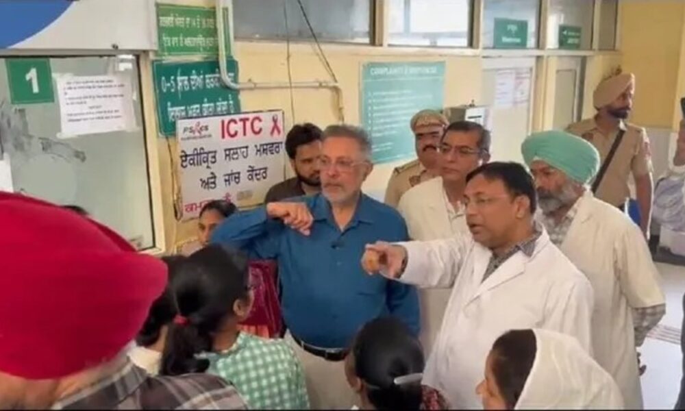 Patiala के अस्पताल थप्पड़ कांड में स्वास्थ्य मंत्री की सख्ती; आरोपी कर्मचारी निलंबित, सुनीं मरीजों की समस्याएं