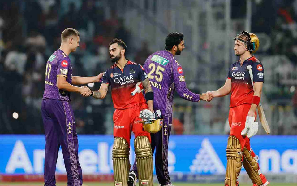 IPL 2026: RCB-KKR की टक्कर आज, बेंगलुरु प्लेऑफ के करीब तो कोलकाता पर बाहर होने का खतरा
