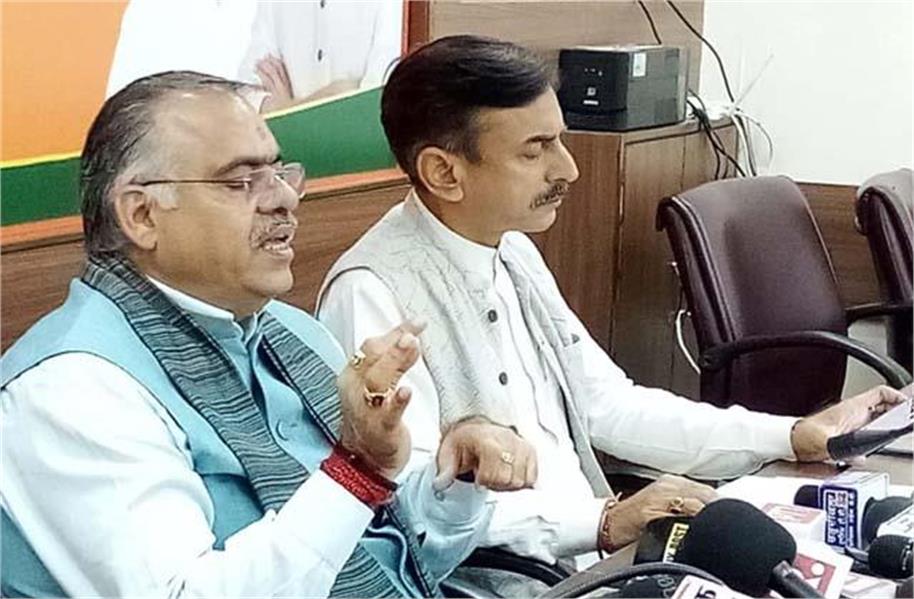 तरुण चुघ का AAP पर हमला: ‘पंजाब में भ्रष्टाचार और अपराध का बोलबाला, सरकार जवाबदेही से भाग रही’