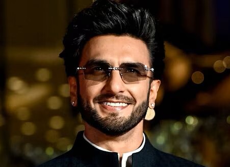 3 साल बाद YRF संग लौट सकते हैं रणवीर सिंह! ‘धुरंधर 2’ की ऐतिहासिक सफलता के बाद तेज हुई चर्चाएं 3 साल बाद YRF संग लौट सकते हैं रणवीर सिंह! ‘धुरंधर 2’ की ऐतिहासिक सफलता के बाद तेज हुई चर्चाएं