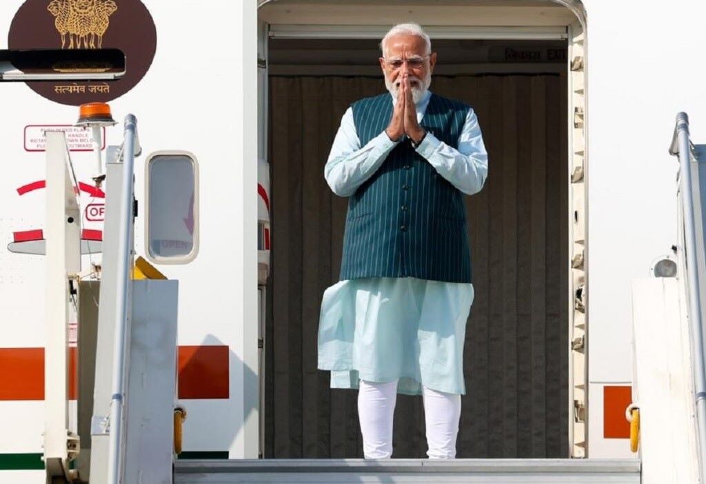 5 देशों के दौरे से भारत को बड़ा फायदा, मोदी की विदेश यात्रा से 3.85 लाख करोड़ के निवेश की उम्मीद 5 देशों के दौरे से भारत को बड़ा फायदा, मोदी की विदेश यात्रा से 3.85 लाख करोड़ के निवेश की उम्मीद