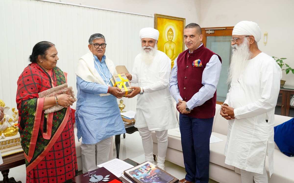 पंजाब लोक भवन में आध्यात्मिक संवाद, राज्यपाल कटारिया ने सतगुरु उदय सिंह जी संग साझा किए सांस्कृतिक विरासत संरक्षण के विचार पंजाब लोक भवन में आध्यात्मिक संवाद, राज्यपाल कटारिया ने सतगुरु उदय सिंह जी संग साझा किए सांस्कृतिक विरासत संरक्षण के विचार