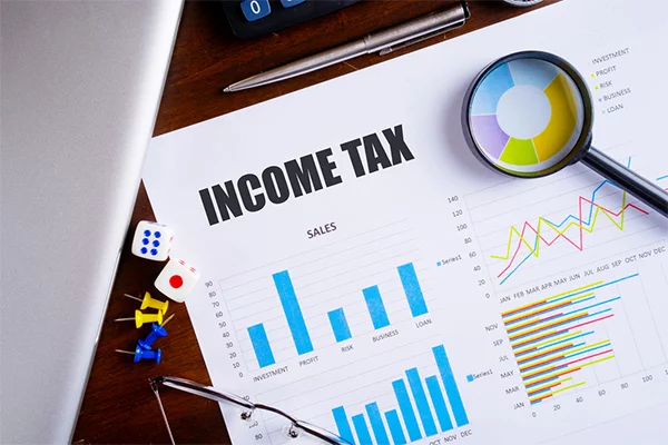 भारत में सबसे ज्यादा टैक्स कौन देता है? जानिए टॉप टैक्सपेयर्स की लिस्ट में किसने मारी बाजी