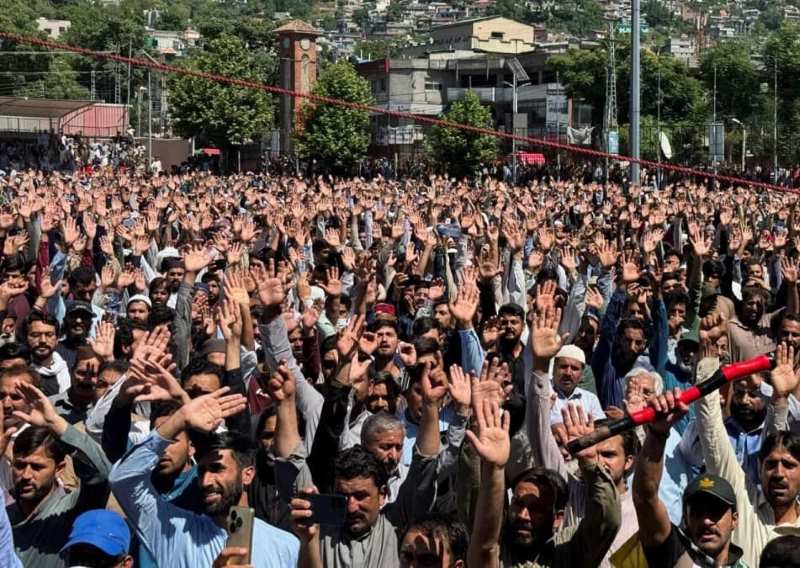PoK में आरक्षित सीटों को लेकर भड़का जनाक्रोश, 46 मौतों के बीच गहराया संकट; चुनाव से पहले हालात बेहद तनावपूर्ण
