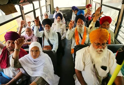 गुरु अर्जन देव जी के शहीदी पर्व पर पाकिस्तान रवाना हुआ श्रद्धालुओं का जत्था, 541 संगतों को मिला वीजा