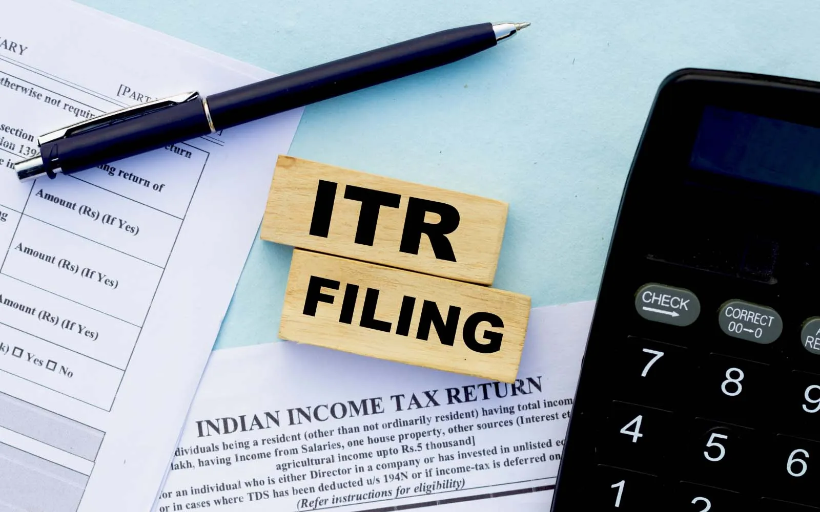ITR Filing 2026: 31 जुलाई से पहले निपटा लें टैक्स रिटर्न, छोटी गलती भी पड़ सकती है भारी; फाइल करने से पहले जान लें ये जरूरी बातें