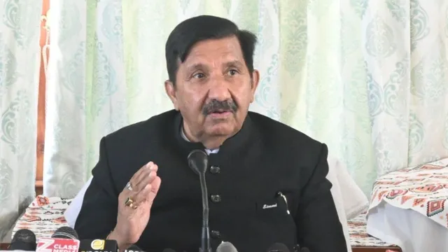 हिमाचल के हजारों मल्टी टास्क कर्मियों को मिल सकती है बड़ी राहत, सेवा सुरक्षा और भविष्य को लेकर सरकार बनाएगी नया रोडमैप हिमाचल के हजारों मल्टी टास्क कर्मियों को मिल सकती है बड़ी राहत, सेवा सुरक्षा और भविष्य को लेकर सरकार बनाएगी नया रोडमैप