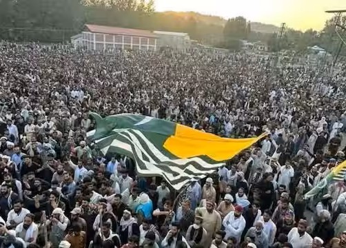PoK में बढ़ता तनाव: नेताओं की चेतावनी से पाकिस्तान पर दबाव, भारत के साथ वैकल्पिक व्यापार की बात ने बढ़ाई हलचल