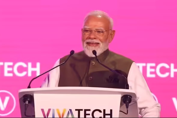 फ्रांस से पीएम मोदी का संदेश: टेक्नोलॉजी और इनोवेशन से बदल रही दुनिया, एफिल टॉवर तक पहुंचा भारत का UPI फ्रांस से पीएम मोदी का संदेश: टेक्नोलॉजी और इनोवेशन से बदल रही दुनिया, एफिल टॉवर तक पहुंचा भारत का UPI