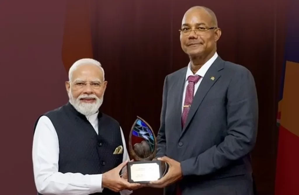 सेशेल्स ने पीएम मोदी को दिया अपना सर्वोच्च सम्मान, बोले- भारत से रिश्ता सदियों पुराना; संसद को संबोधित करने वाले बने पहले भारतीय प्रधानमंत्री