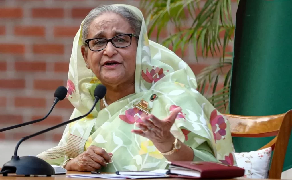 शेख हसीना का बड़ा ऐलान- दिसंबर में लौटेंगी बांग्लादेश, अदालत में करेंगी आत्मसमर्पण