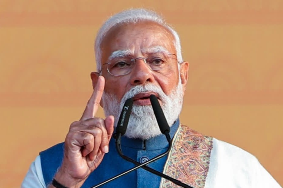 पेपर लीक पर पीएम मोदी ने फास्ट ट्रैक कोर्ट का किया ऐलान, राहुल बोले- शिक्षा व्यवस्था की बदहाली के जिम्मेदार आप पेपर लीक पर पीएम मोदी ने फास्ट ट्रैक कोर्ट का किया ऐलान, राहुल बोले- शिक्षा व्यवस्था की बदहाली के जिम्मेदार आप