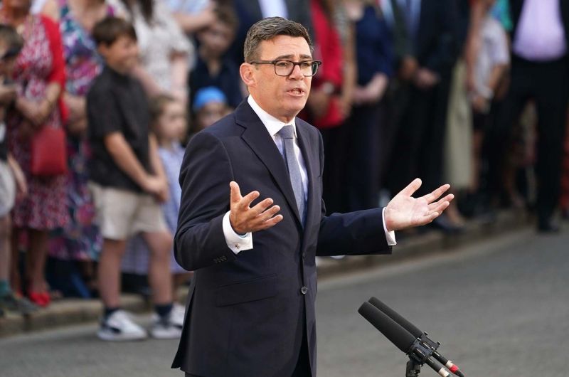 एंडी बर्नहैम ने संभाली ब्रिटेन की कमान, नई सरकार के सामने पांच सबसे बड़ी चुनौतियां एंडी बर्नहैम ने संभाली ब्रिटेन की कमान, नई सरकार के सामने पांच सबसे बड़ी चुनौतियां
