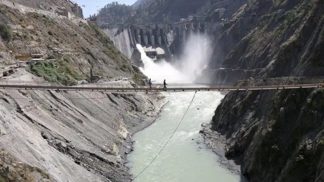 सिंधु जल संधि पर एक साल का गतिरोध: पाकिस्तान का बढ़ता दबाव, भारत अपने रुख पर कायम, आगे क्या बन सकती है स्थिति?
