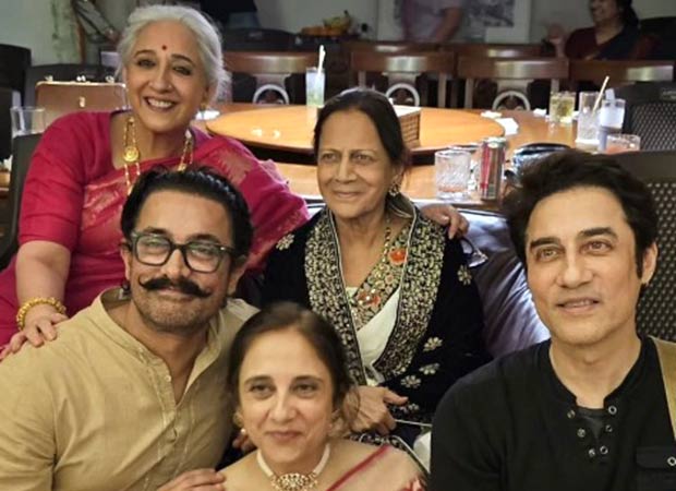 आमिर के साथ खत्म हुई दूरियां, फैसल खान ने मांगी माफी; शादी से पहले भाई को दी शुभकामनाएं आमिर के साथ खत्म हुई दूरियां, फैसल खान ने मांगी माफी; शादी से पहले भाई को दी शुभकामनाएं
