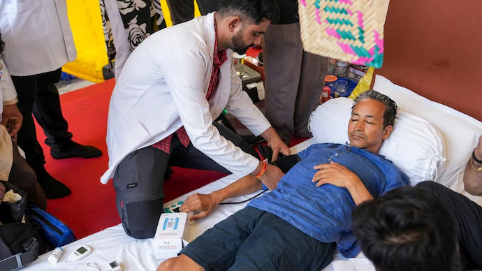 अनशन के दौरान अगर किसी प्रदर्शनकारी की मौत हो जाए तो क्या सरकार पर बनता है केस? जानिए कानून क्या कहता है