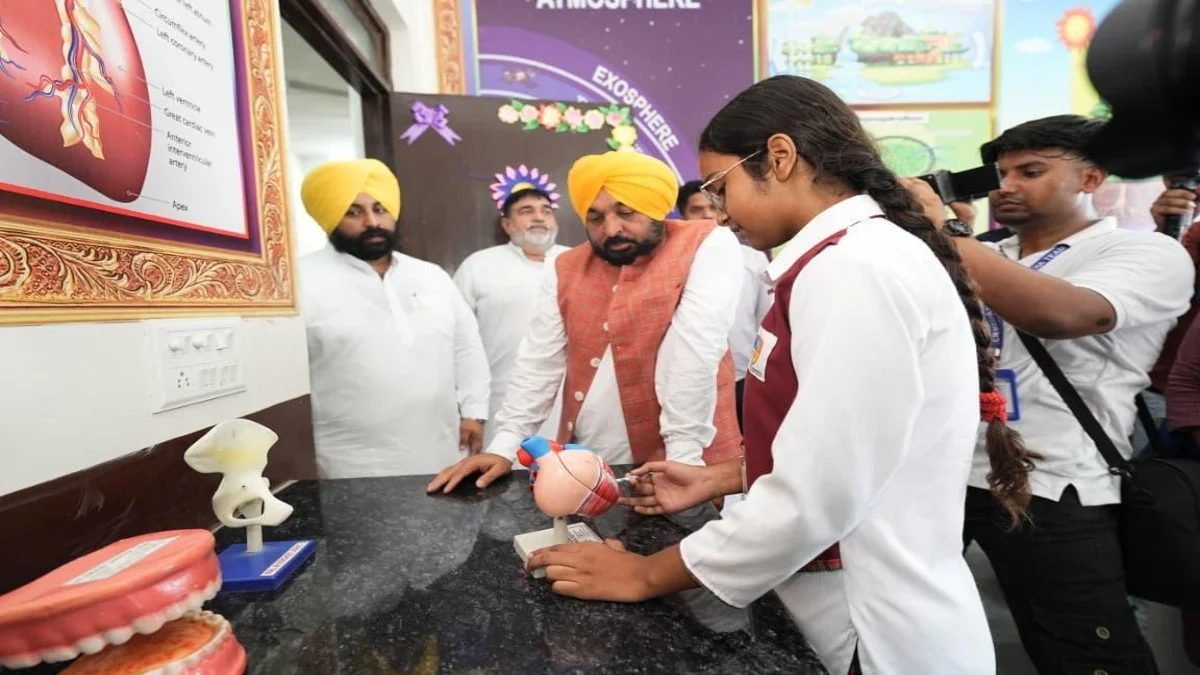 मुख्यमंत्री भगवंत सिंह मान ने लुधियाना को दो और ‘स्कूल ऑफ एमिनेंस’ की सौगात दी मुख्यमंत्री भगवंत सिंह मान ने लुधियाना को दो और ‘स्कूल ऑफ एमिनेंस’ की सौगात दी