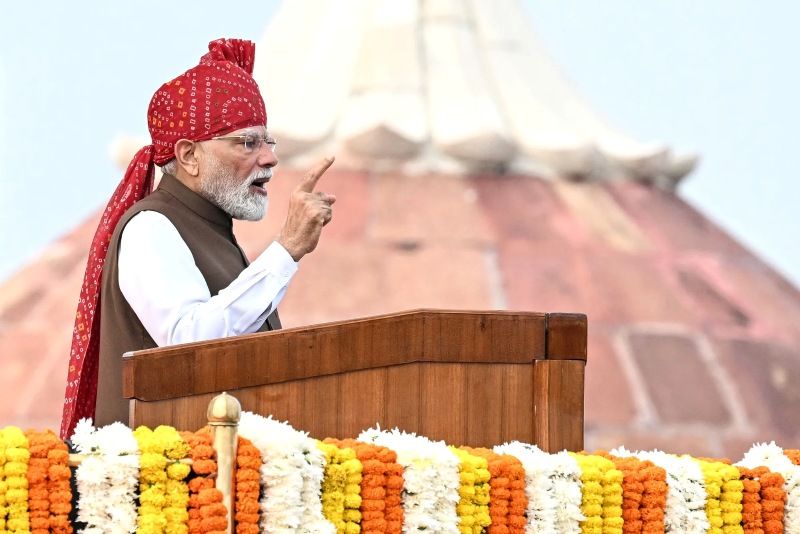 स्वतंत्रता दिवस पर PM मोदी का बड़ा संदेश: विकसित भारत के लिए सप्तधारा का विजन, युवाओं को AI ट्रेनिंग और आत्मनिर्भरता पर जोर