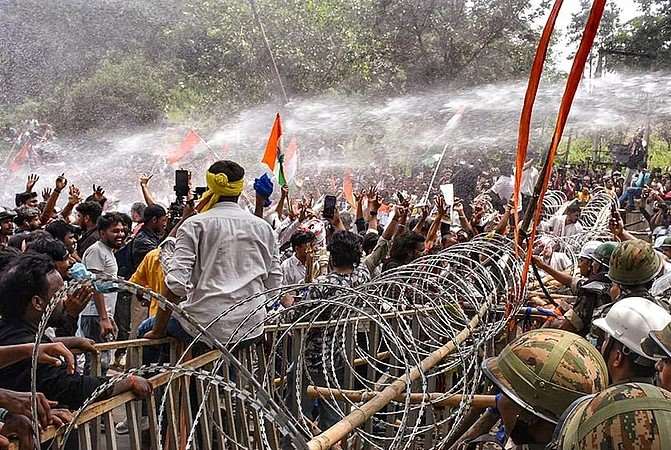 झारखंड में छात्र आंदोलन से बढ़ा तनाव, क्या लग सकता है राष्ट्रपति शासन? जानिए अनुच्छेद-356 का पूरा नियम
