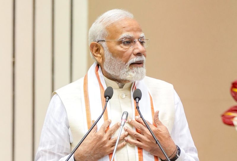 जंतर-मंतर के विरोध के बाद सरकार का युवाओं पर फोकस, हर दिन एक यूनिवर्सिटी पहुंचेंगे केंद्रीय मंत्री