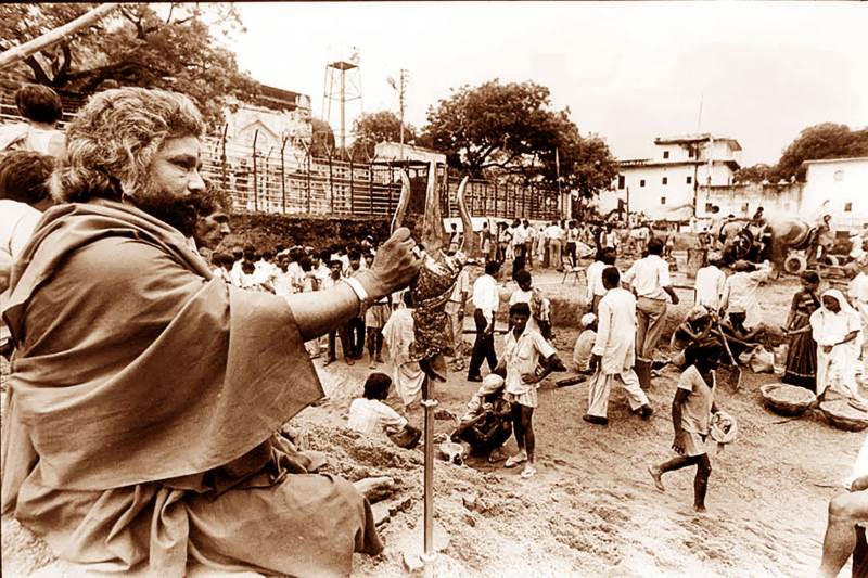 कार सेवा का असली अर्थ क्या है? जानिए इसकी परंपरा, धार्मिक महत्व और इतिहास से जुड़ी खास बातें कार सेवा का असली अर्थ क्या है? जानिए इसकी परंपरा, धार्मिक महत्व और इतिहास से जुड़ी खास बातें
