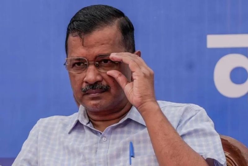 E20 पेट्रोल विवाद पर केजरीवाल का बड़ा कदम, पीएम आवास तक मार्च का ऐलान; पुलिस ने अनुमति से किया इनकार E20 पेट्रोल विवाद पर केजरीवाल का बड़ा कदम, पीएम आवास तक मार्च का ऐलान; पुलिस ने अनुमति से किया इनकार