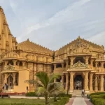 अहमदाबाद में बम धमकी से हड़कंप, सोमनाथ मंदिर और बीजेपी के कई दफ्तरों को निशाना बनाने का दावा