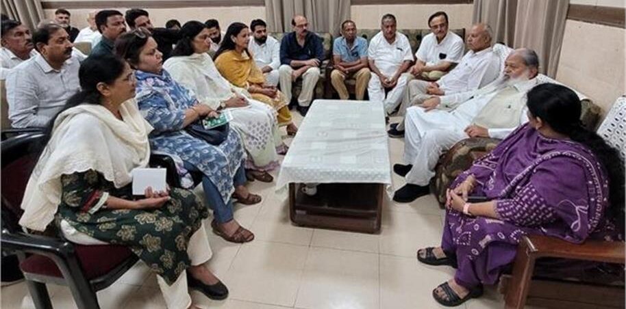 17 सितंबर से 17 अक्टूबर तक चलेगा ‘सेवा संकल्प अभियान’ विज ने की तैयारियों की समीक्षा