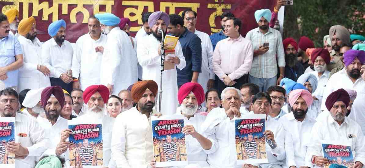 पायलट की गैरमौजूदगी में फिर दिखी पंजाब कांग्रेस की गुटबाजी, चन्नी-बाजवा प्रदर्शन से दूर