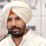 गुलजार सिंह के परिवार से मिले राजा वड़िंग, बोले- नौकरी के नाम पर सिर्फ सिफारिशी पत्र थमाया