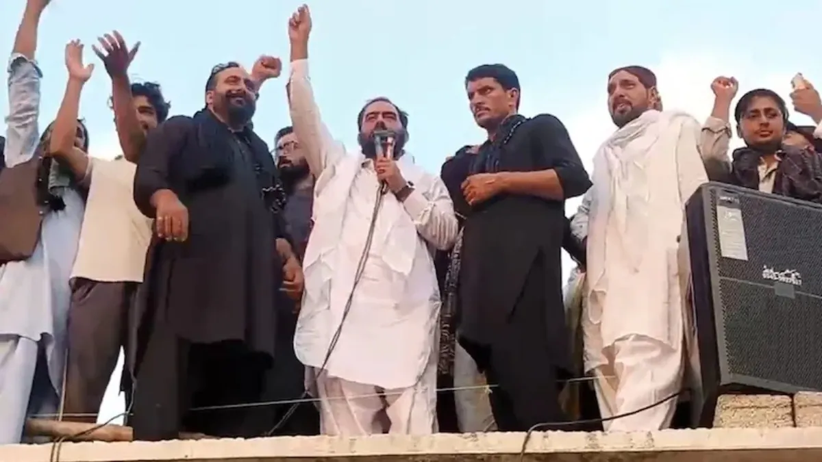 PoK में फिर गूंजा ‘आजादी’ का नारा, LoC की बाड़ हटाने की मांग तेज; भारत से दोबारा जुड़ने की अपील