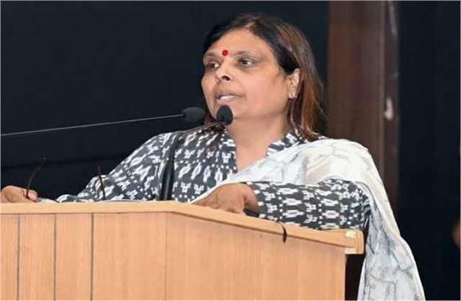 कांग्रेस के आरोपों पर अर्चना गुप्ता का पलटवार, 2029 के पीएम पर बोलीं- फैसला केंद्रीय नेतृत्व करेगा कांग्रेस के आरोपों पर अर्चना गुप्ता का पलटवार, 2029 के पीएम पर बोलीं- फैसला केंद्रीय नेतृत्व करेगा