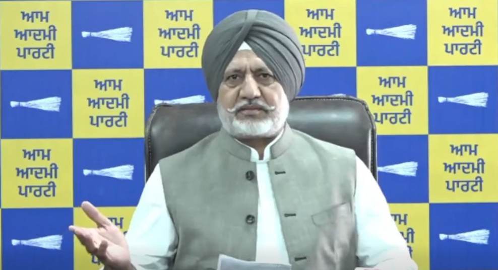 अमरजीत चावला प्रकरण पर आप का अकाली नेतृत्व पर हमला, बलतेज पन्नू ने एसजीपीसी से मांगे जवाब अमरजीत चावला प्रकरण पर आप का अकाली नेतृत्व पर हमला, बलतेज पन्नू ने एसजीपीसी से मांगे जवाब
