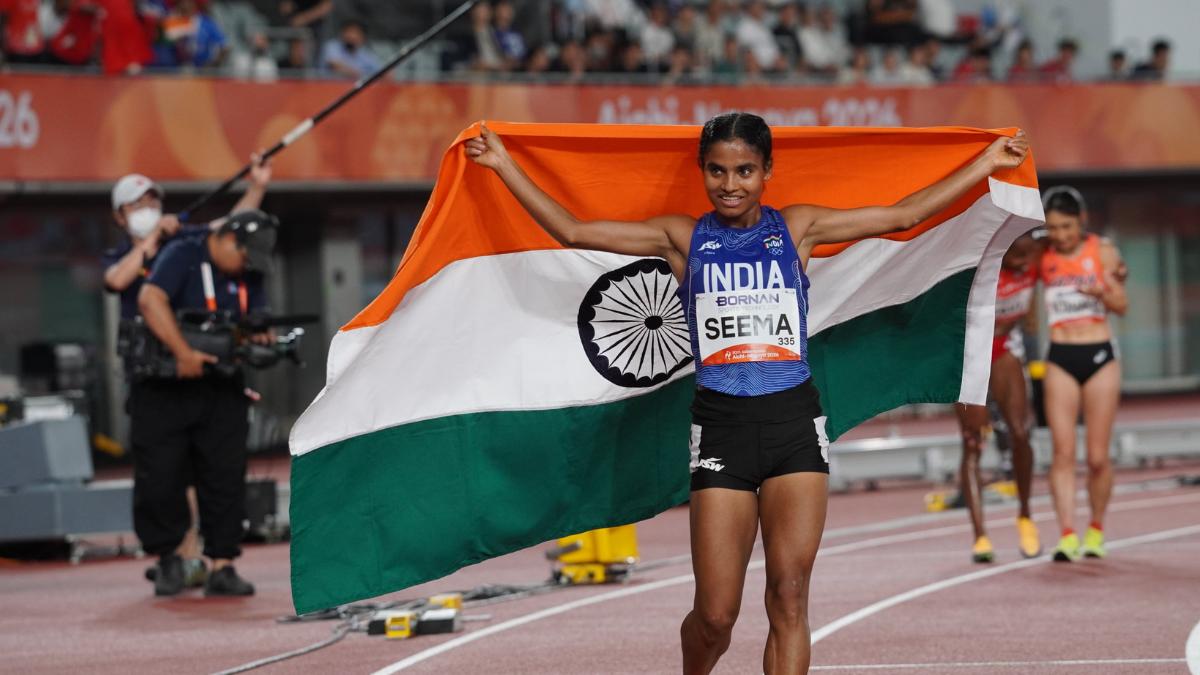 एशियन गेम्स में भारत की झोली में आए 5 मेडल, मिक्स्ड रिले में सिल्वर से लेकर वुशु में रोशिबिना की चमक
