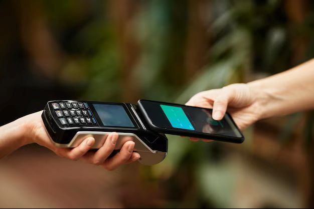 QR कोड और इंटरनेट की झंझट खत्म! UPI में आया Tap & Pay, ₹5,000 तक बिना PIN होगा भुगतान QR कोड और इंटरनेट की झंझट खत्म! UPI में आया Tap & Pay, ₹5,000 तक बिना PIN होगा भुगतान
