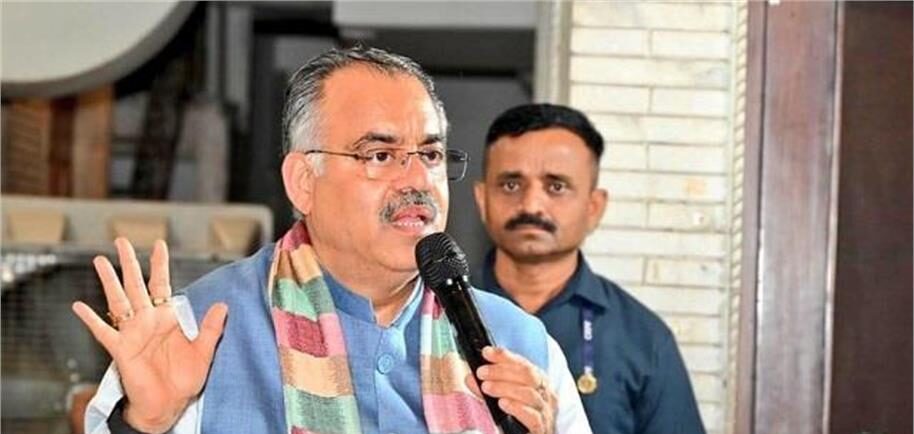 अमृतसर में कचरे के पहाड़ को लेकर गरमाई सियासत, तरुण चुग ने आप सरकार पर साधा निशाना