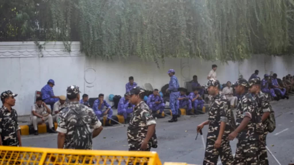 मणिपुर में नगा-कुकी तनाव ने लिया हिंसक रूप, दो जिलों में कर्फ्यू से जनजीवन ठप; सुरक्षा बलों ने संभाला मोर्चा